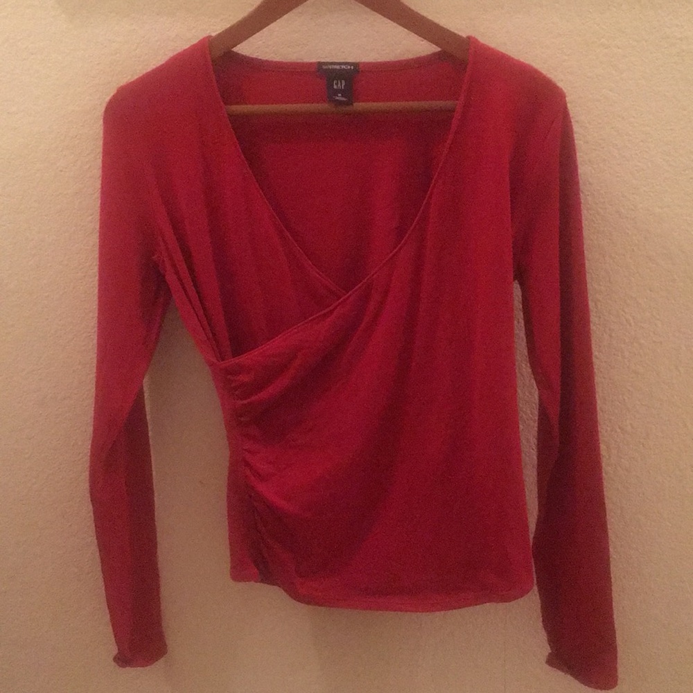 GAP-Red Long sleeve top